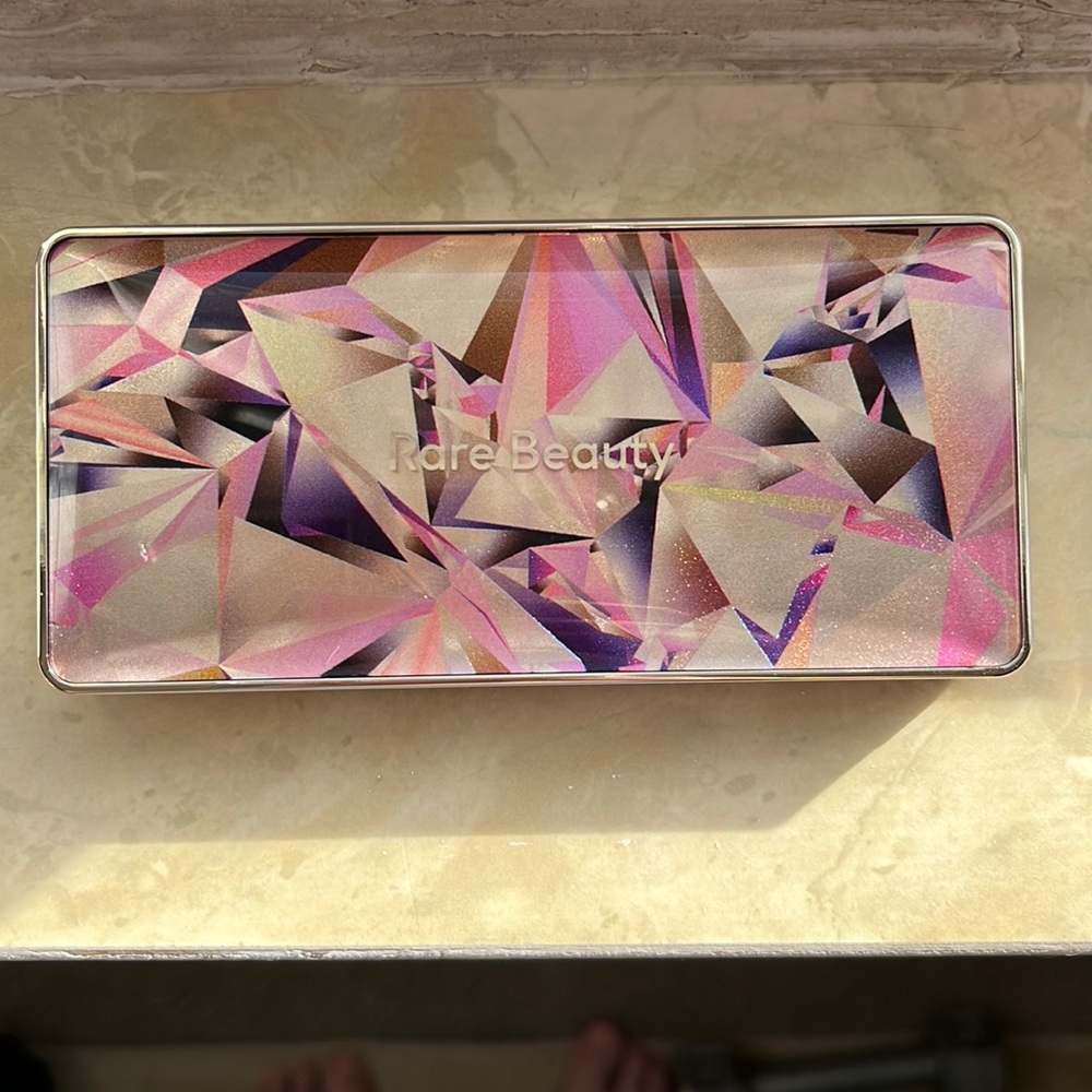 Rare Beauty eyeshadow palette